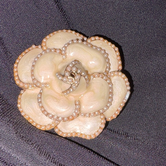 Fabulous Vintage Pins - Picture 6 of 10